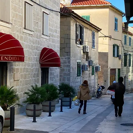 Pensjonat En-suite Iris On Rokova Street - 5 Min Walk To The Old Town Of Split