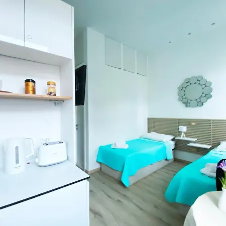 Pensjonat En-suite Iris On Rokova Street - 5 Min Walk To The Old Town Of