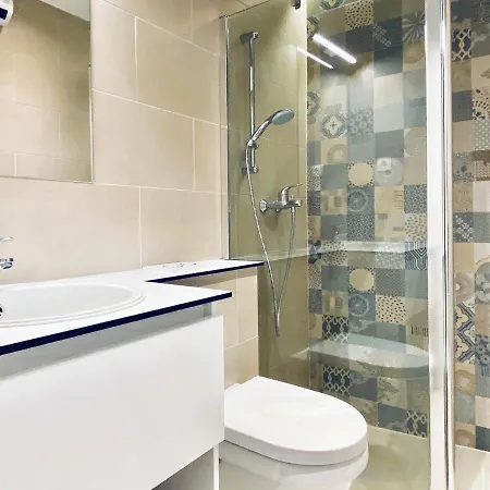 Pensjonat En-suite Iris On Rokova Street - 5 Min Walk To The Old Town Of